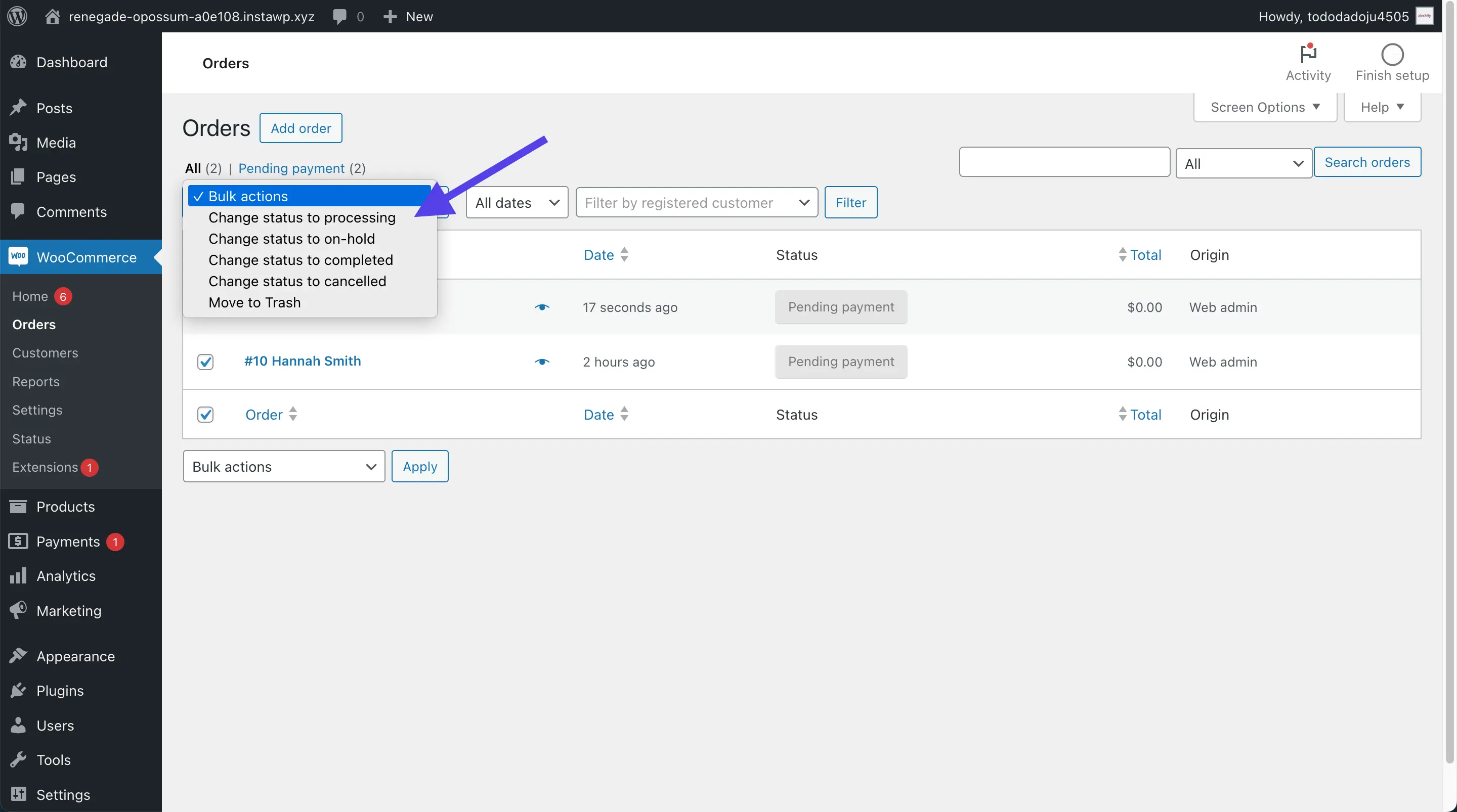 Screnshot of the WooCommerce order list with an arrow pointing to an item inside the expanded bulk actions dropdown.